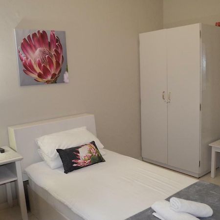 Mariental Hotel Cc Екстериор снимка