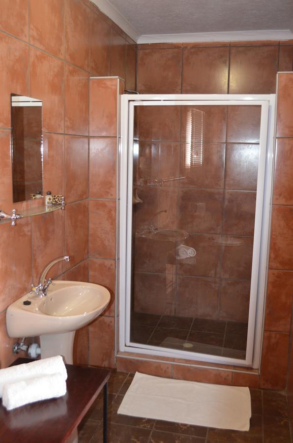 Mariental Hotel Cc Екстериор снимка