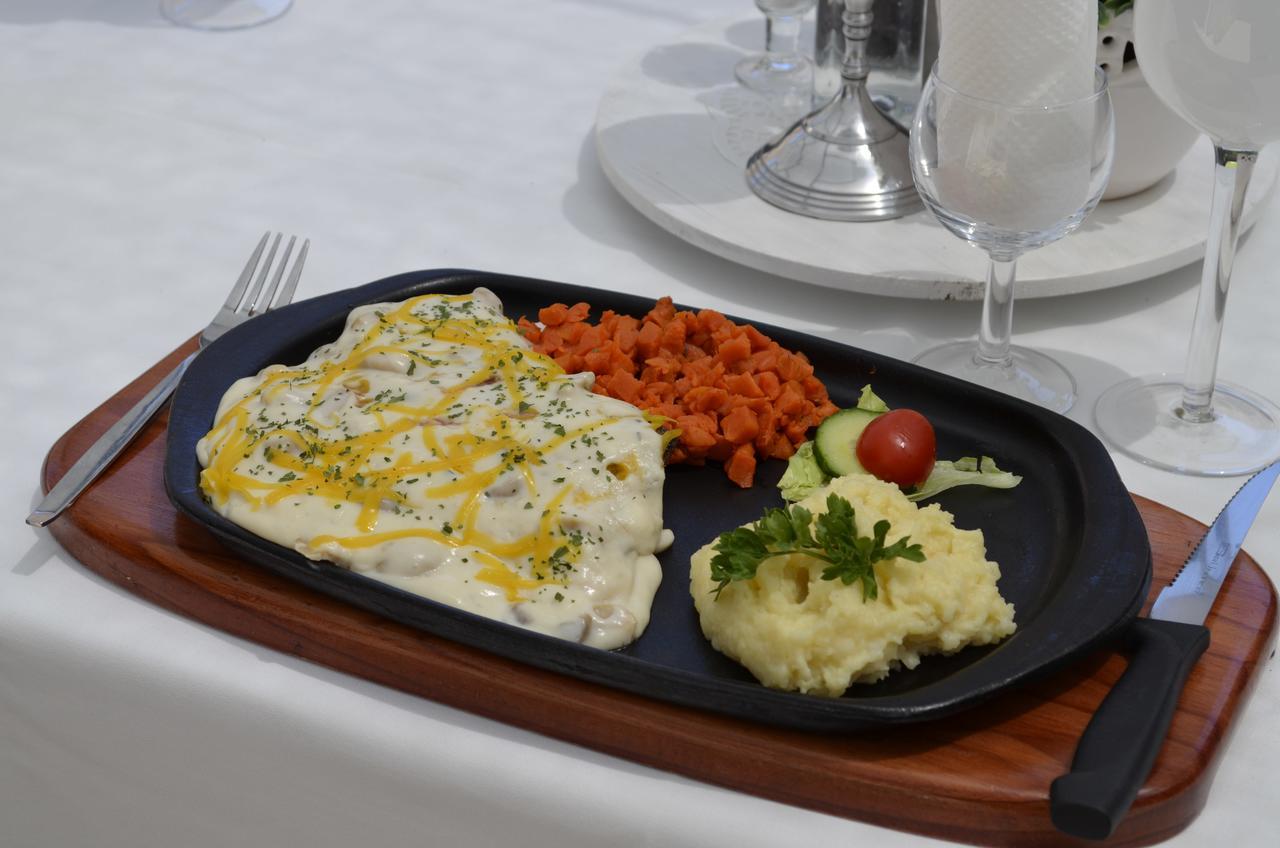 Mariental Hotel Cc Екстериор снимка