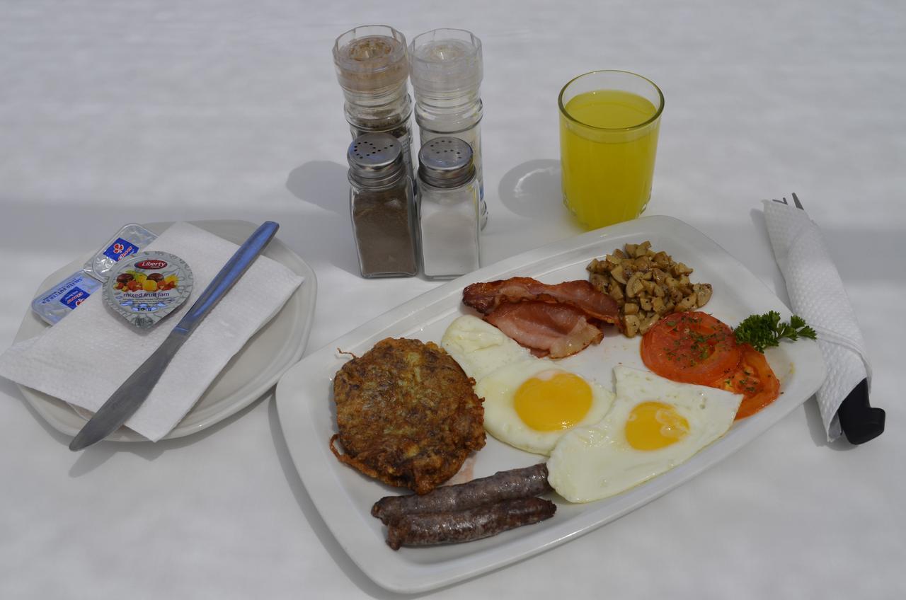 Mariental Hotel Cc Екстериор снимка