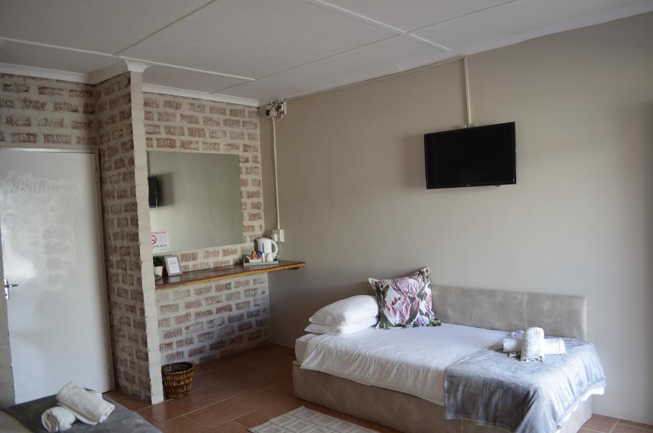 Mariental Hotel Cc Екстериор снимка
