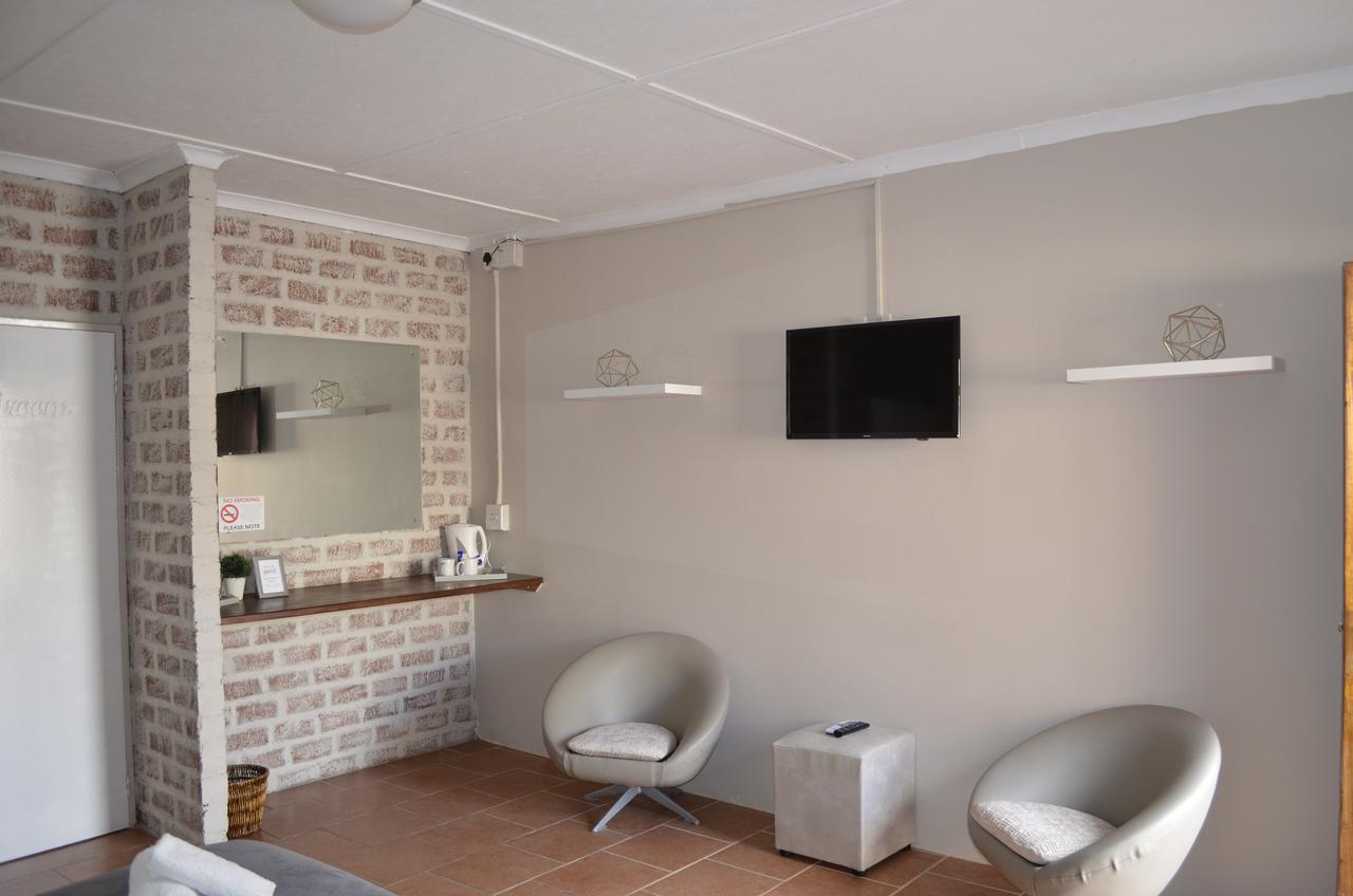 Mariental Hotel Cc Екстериор снимка