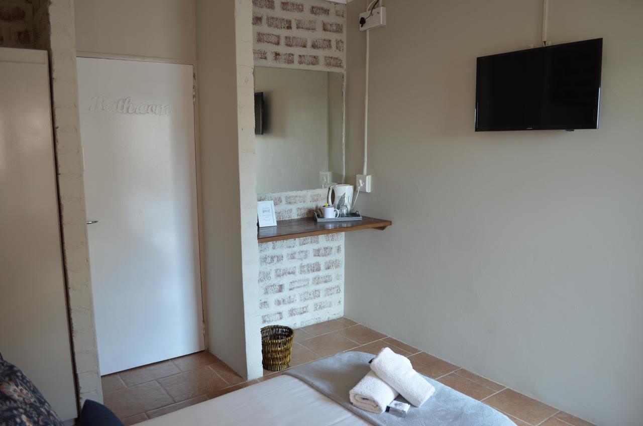 Mariental Hotel Cc Екстериор снимка
