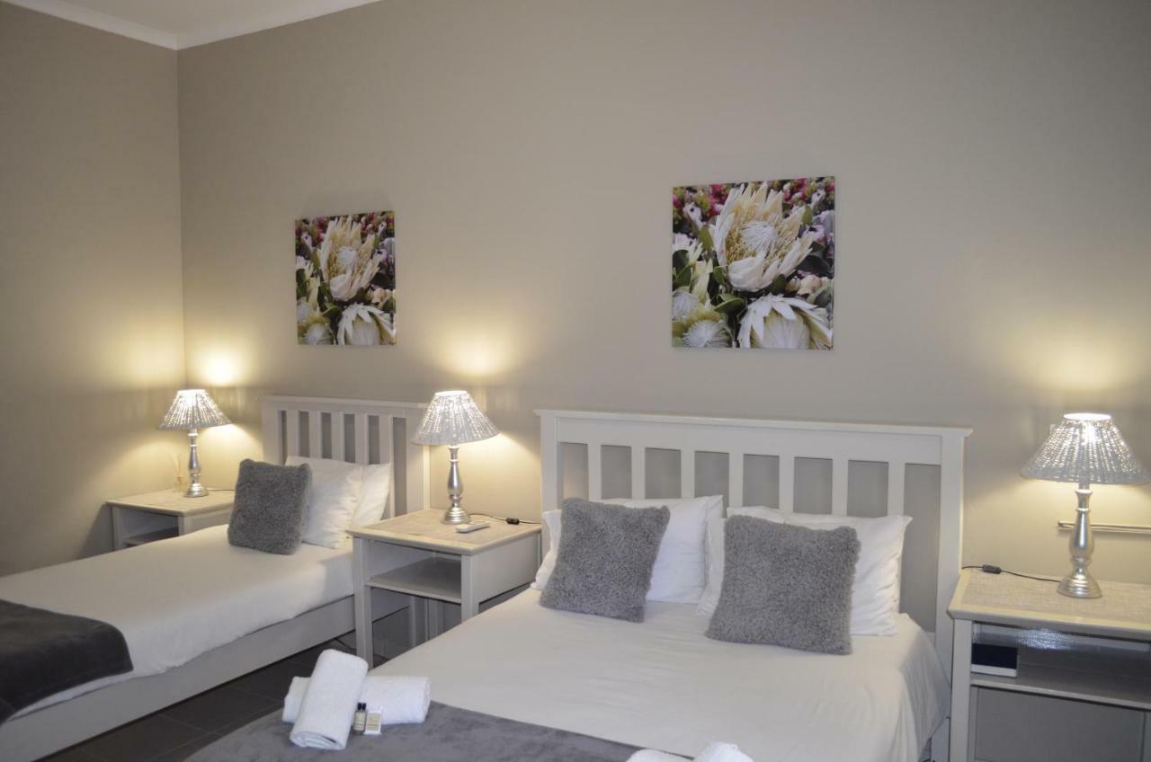 Mariental Hotel Cc Екстериор снимка