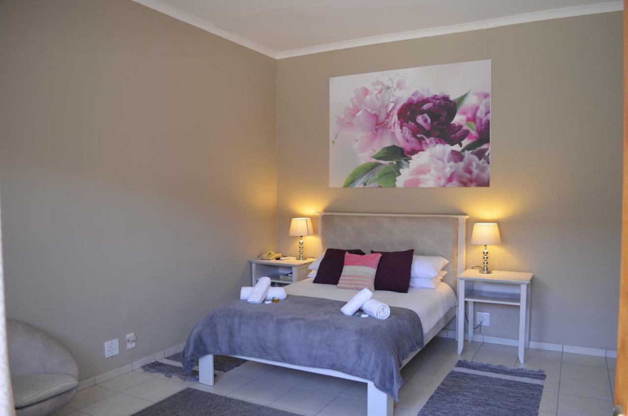 Mariental Hotel Cc Екстериор снимка